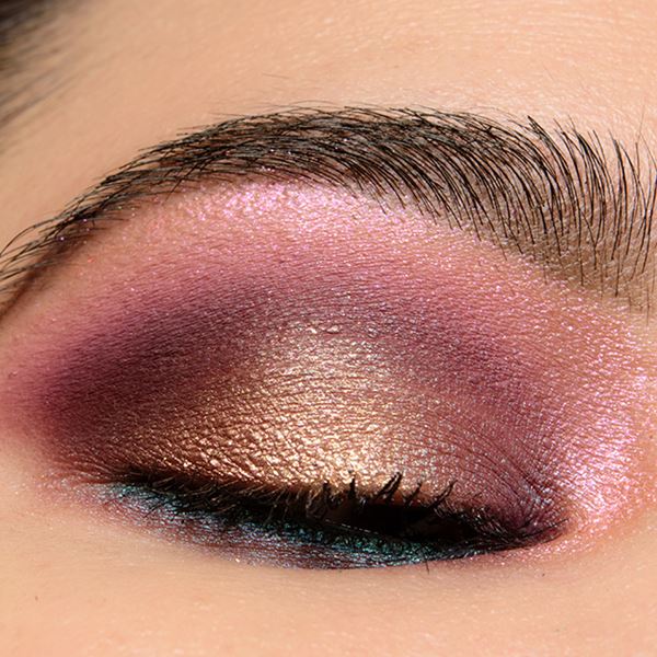 Huda Beauty Naughty Nude Eyeshadow Palette